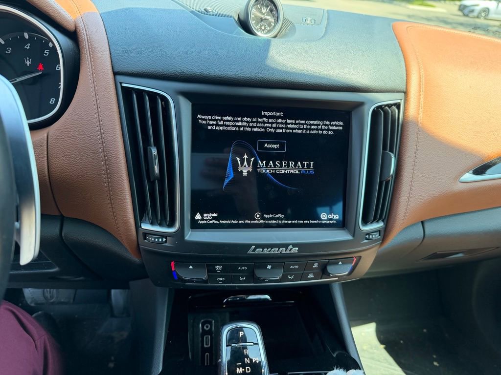 Used 2019 Maserati Levante AWD/4WD image 10