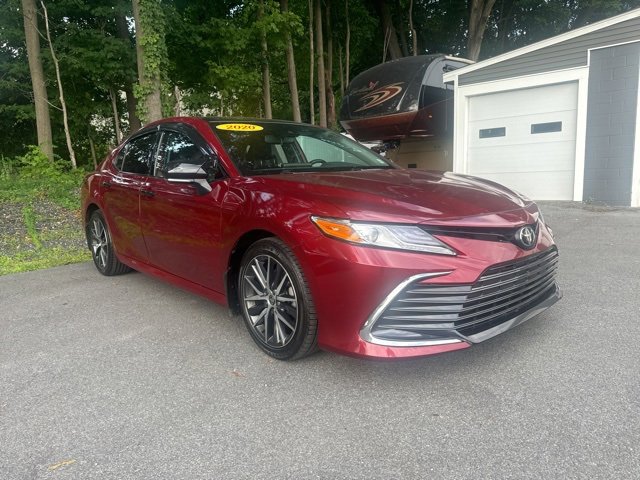 Used 2022 Toyota Camry XLE image 1
