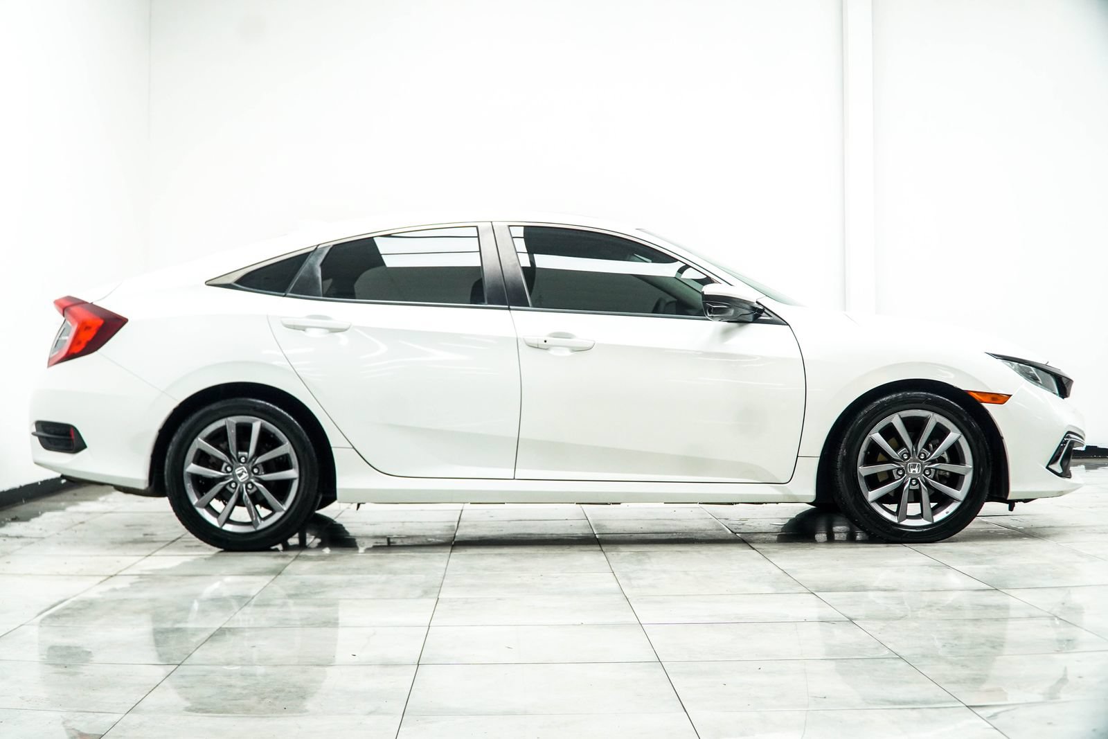 Used 2021 Honda Civic EX-L image 7