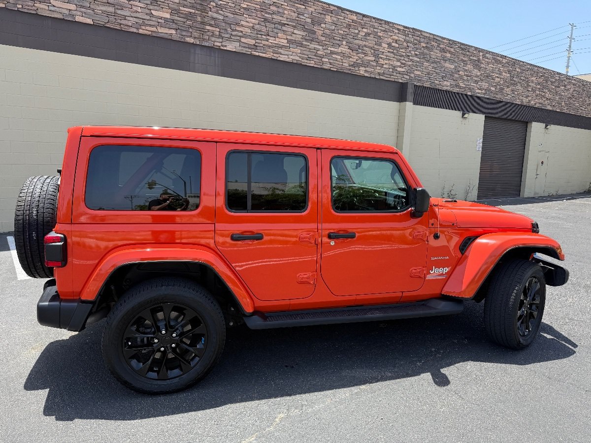 Used 2023 Jeep Wrangler Unlimited Sahara AWD/4WD image 10