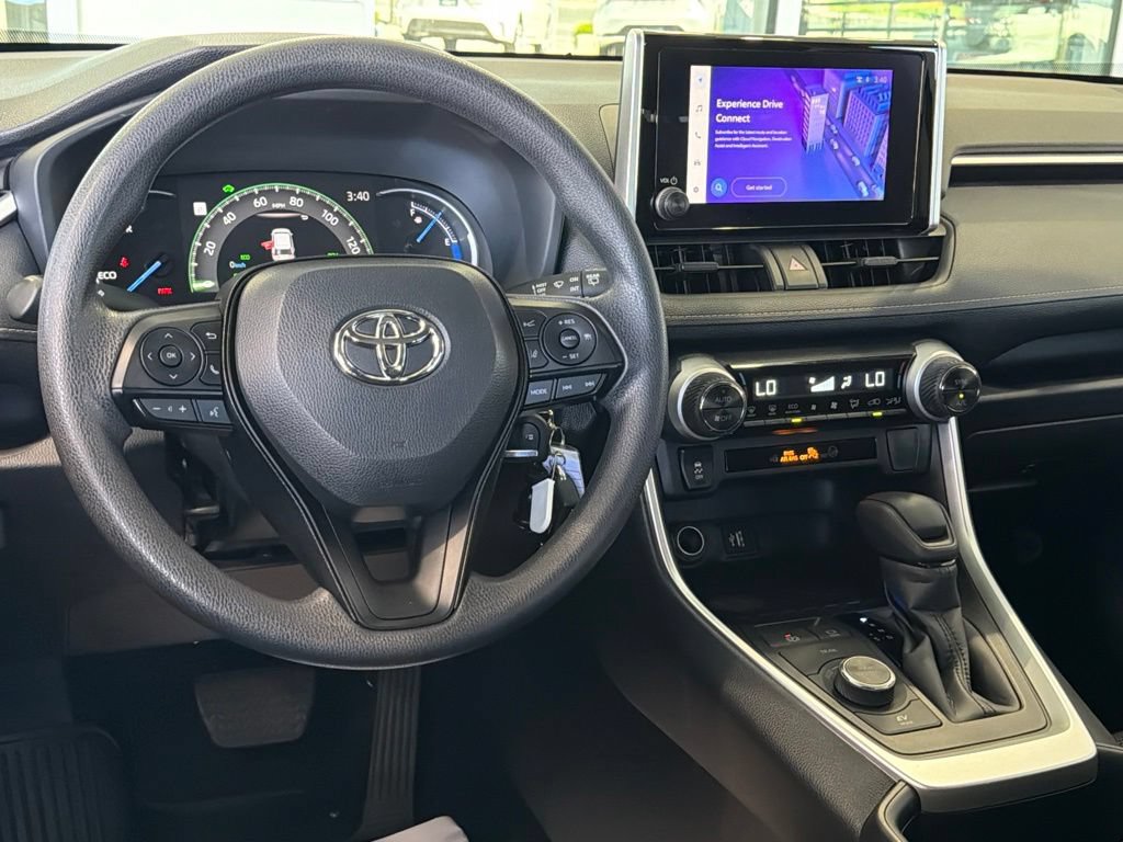 Certified 2025 Toyota RAV4 LE AWD/4WD image 29