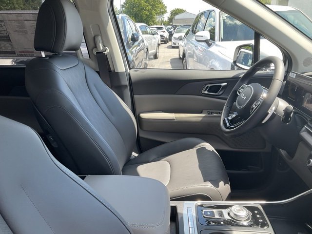 New 2026 Kia Carnival EX image 58