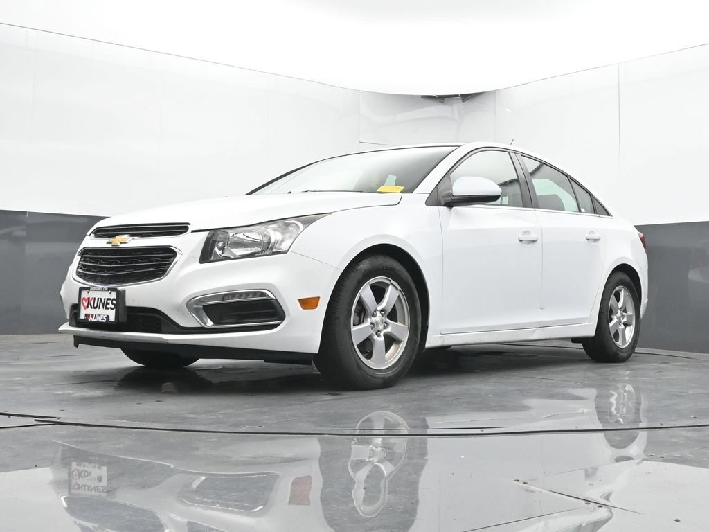 Used 2015 Chevrolet Cruze LT FWD image 39
