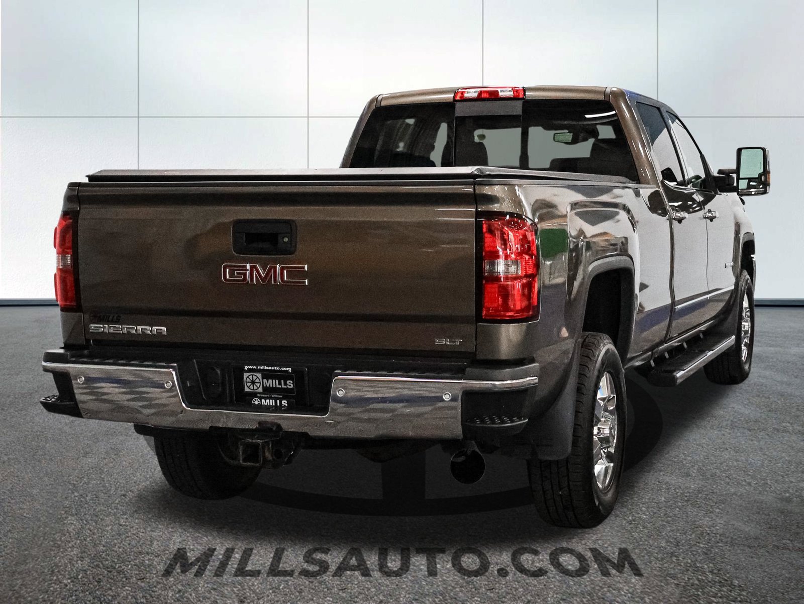 Used 2015 GMC Sierra 3500 SLT w/ Duramax Plus Package AWD/4WD image 8