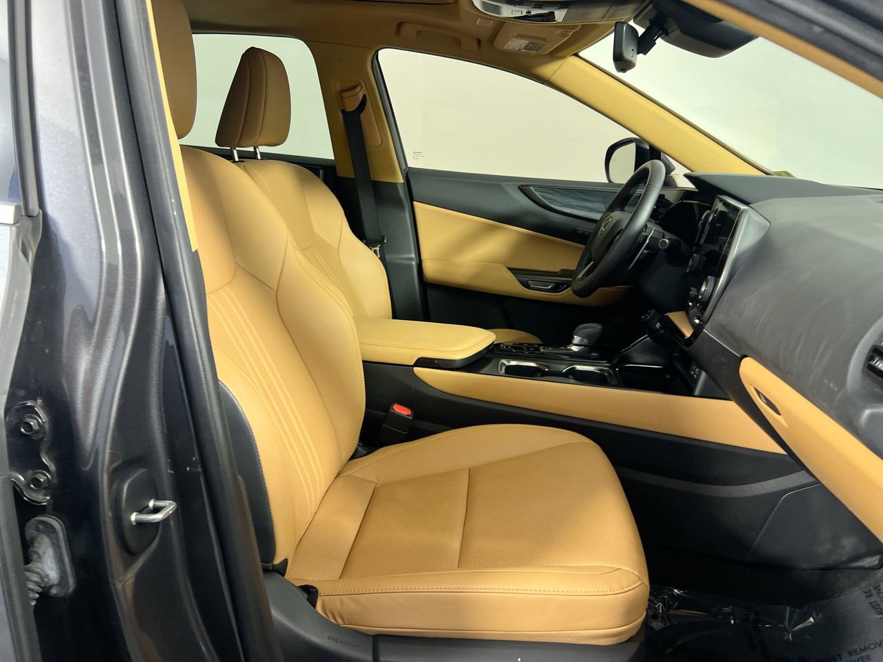 Used 2024 Lexus NX 250 FWD w/ Towing Package (2000 Lbs) image 25