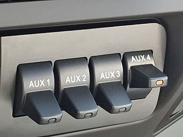 Used 2023 Ford F650 2WD Regular Cab Super Duty image 24