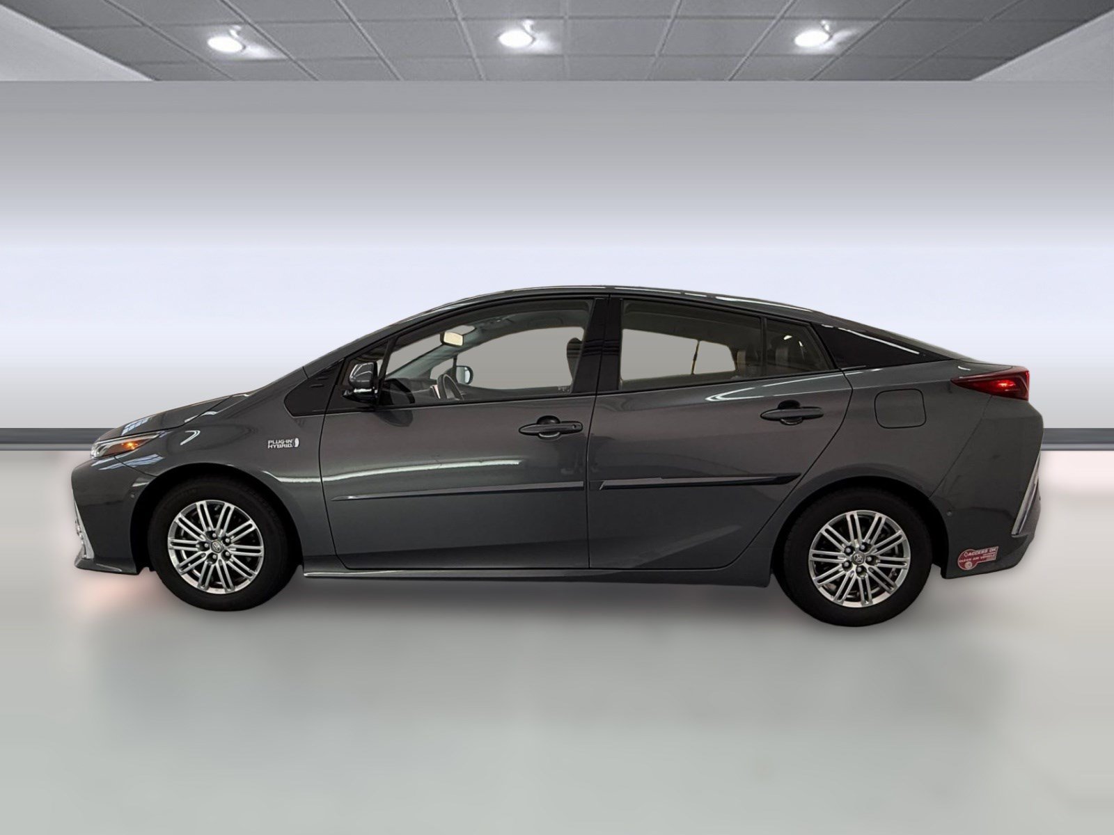 Used 2017 Toyota Prius Prime Advanced FWD image 2