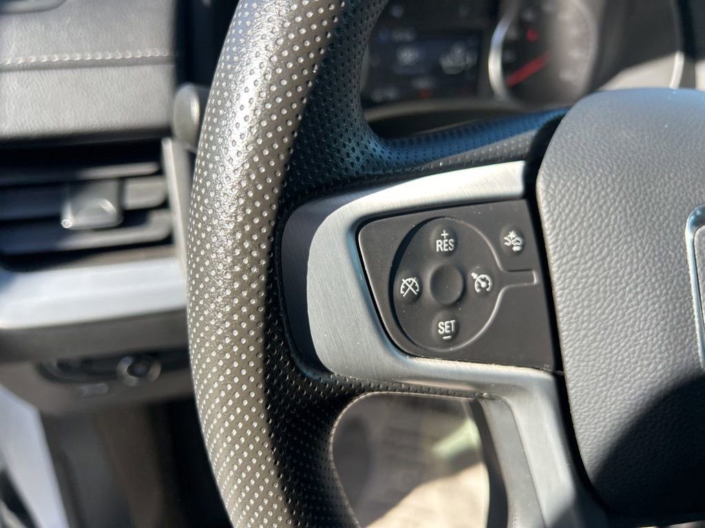 Used 2024 GMC Terrain SLE image 16