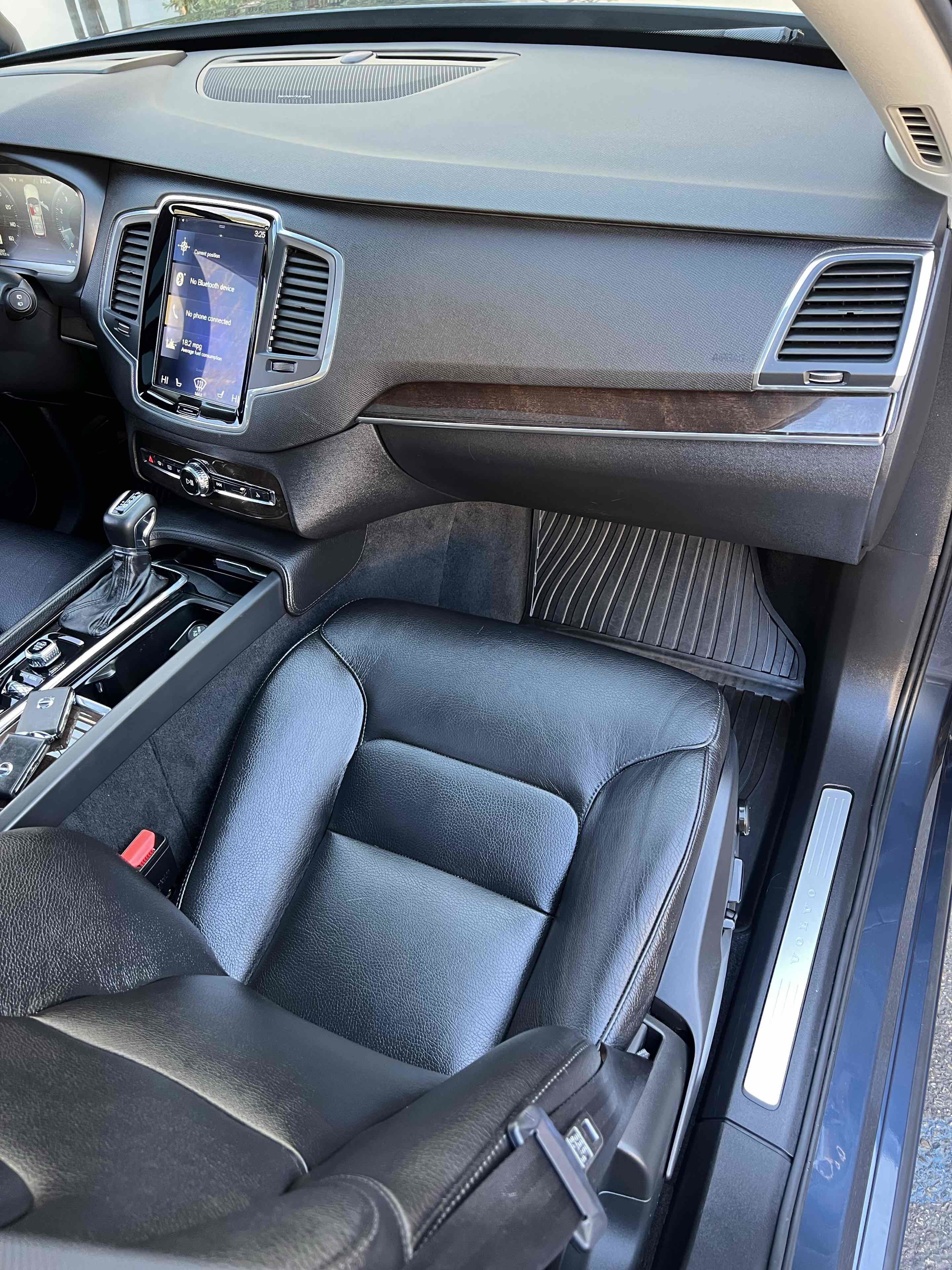 Used 2019 Volvo XC90 T6 Momentum w/ Advanced Package image 48