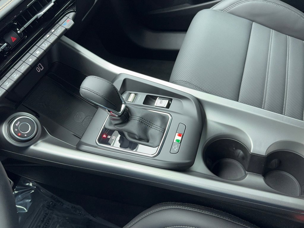 New 2025 Alfa Romeo Tonale w/ Premium Package image 26