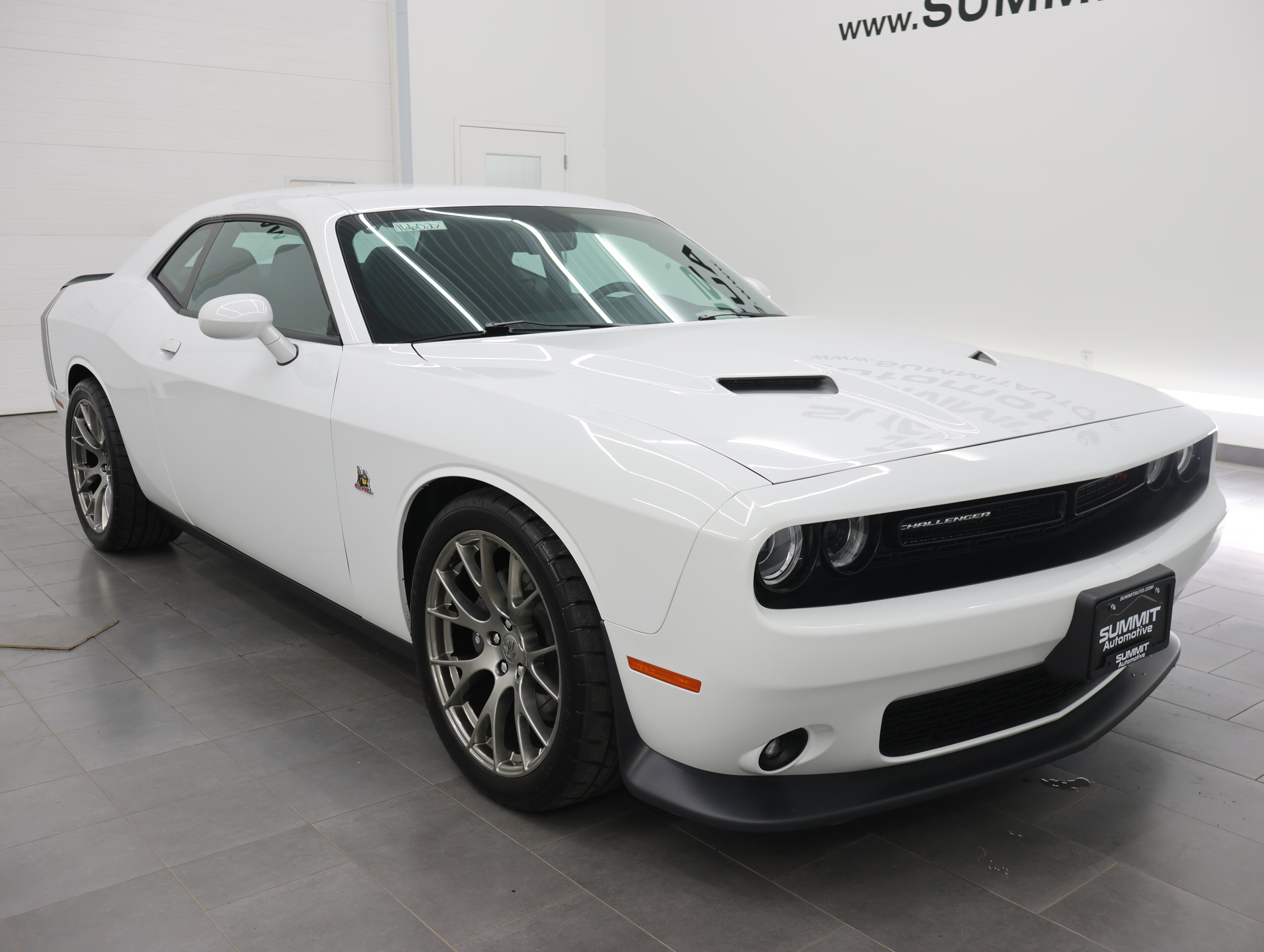 Used 2016 Dodge Challenger R/T Scat Pack RWD image 2