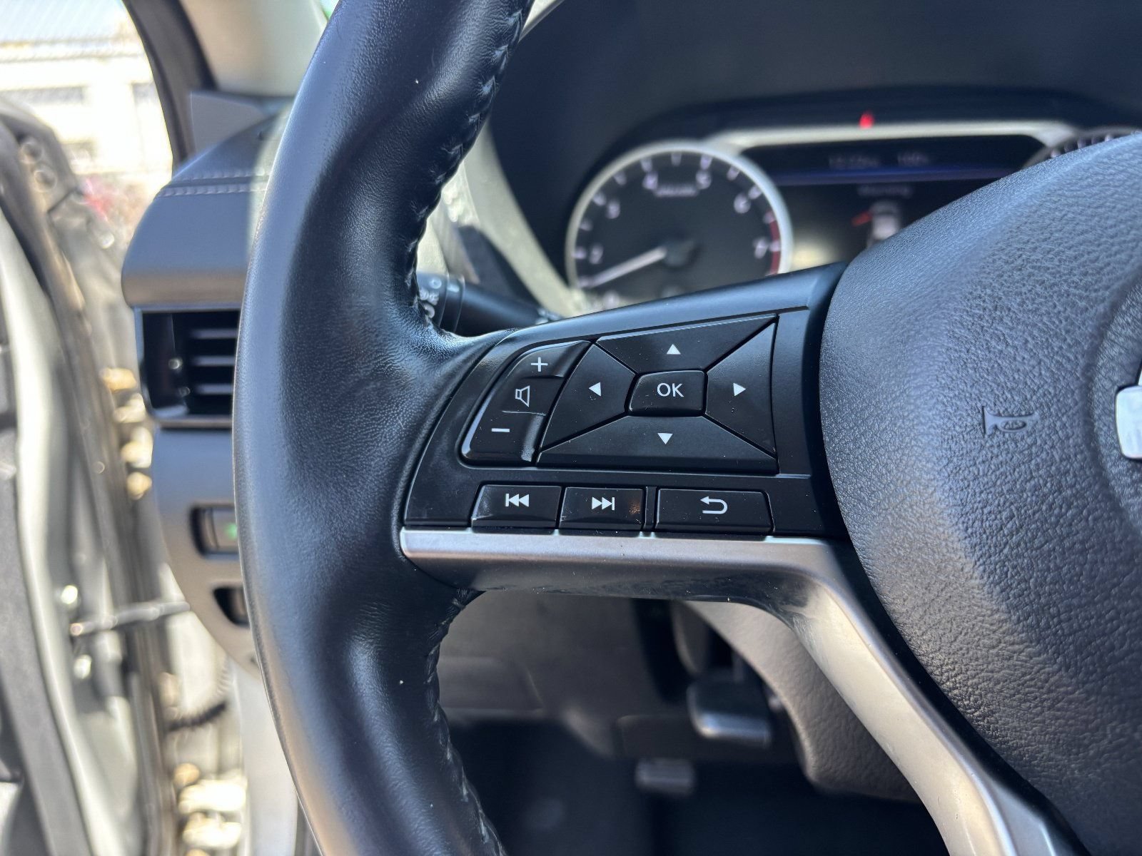 Used 2021 Nissan Sentra SV FWD image 29