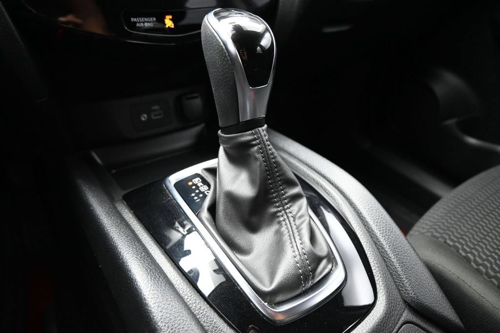 Used 2021 Nissan Rogue Sport S FWD image 21