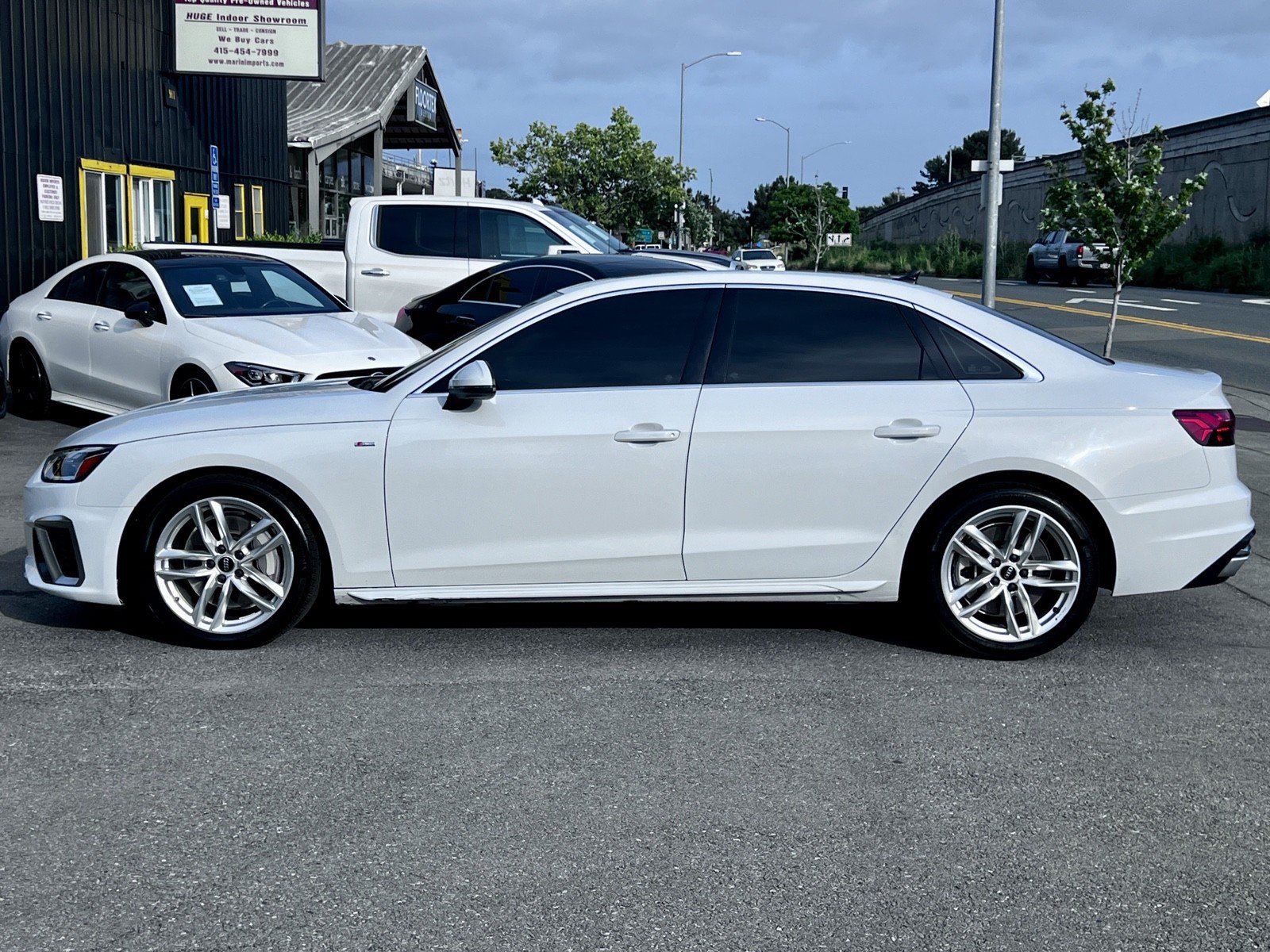 Used 2023 Audi A4 2.0T Premium Plus w/ Premium Plus Package AWD/4WD image 9