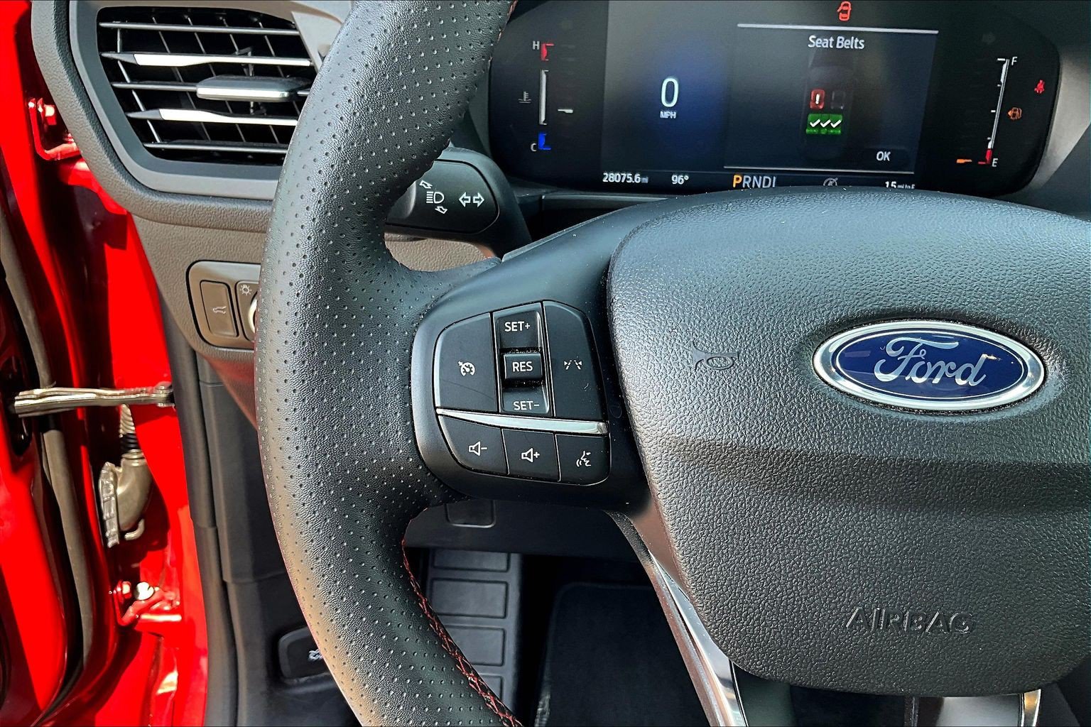 Used 2025 Ford Escape ST-Line Select AWD/4WD image 12