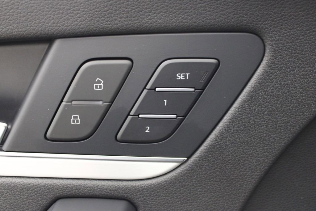 Certified 2024 Audi Q5 e Prestige image 19