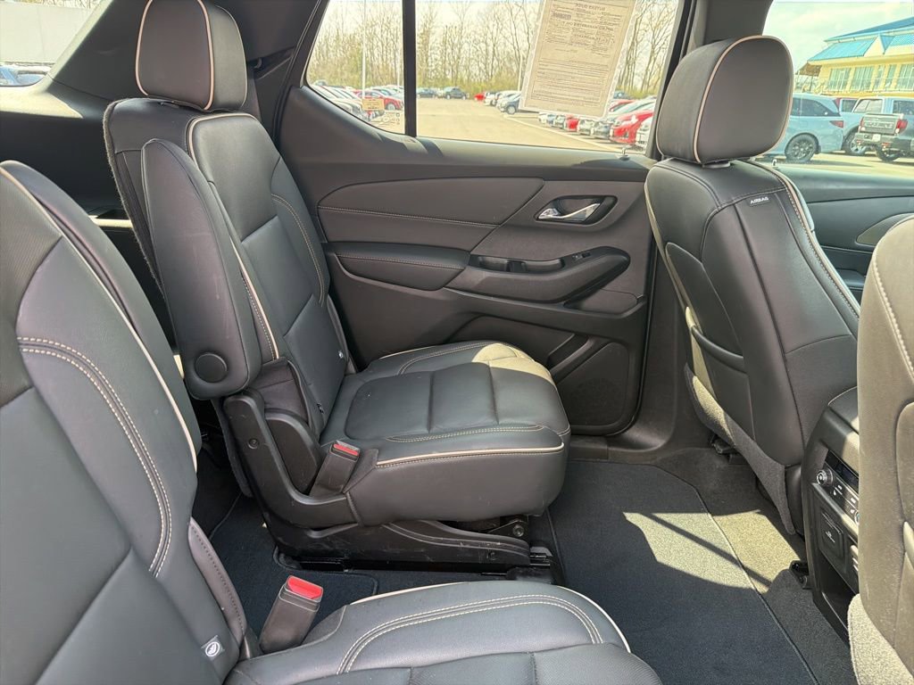 Used 2023 Chevrolet Traverse Premier image 14