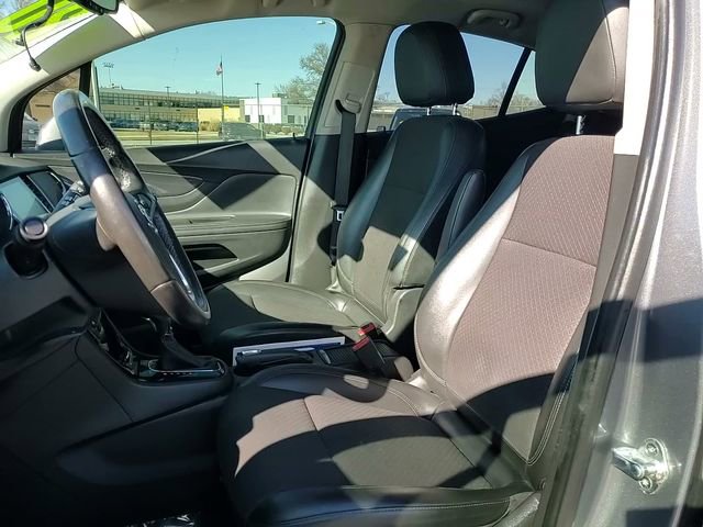 Used 2020 Buick Encore Preferred image 10