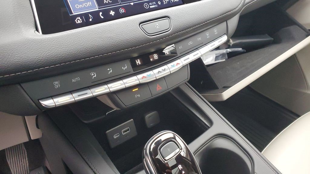 Certified 2023 Cadillac XT4 Luxury image 19