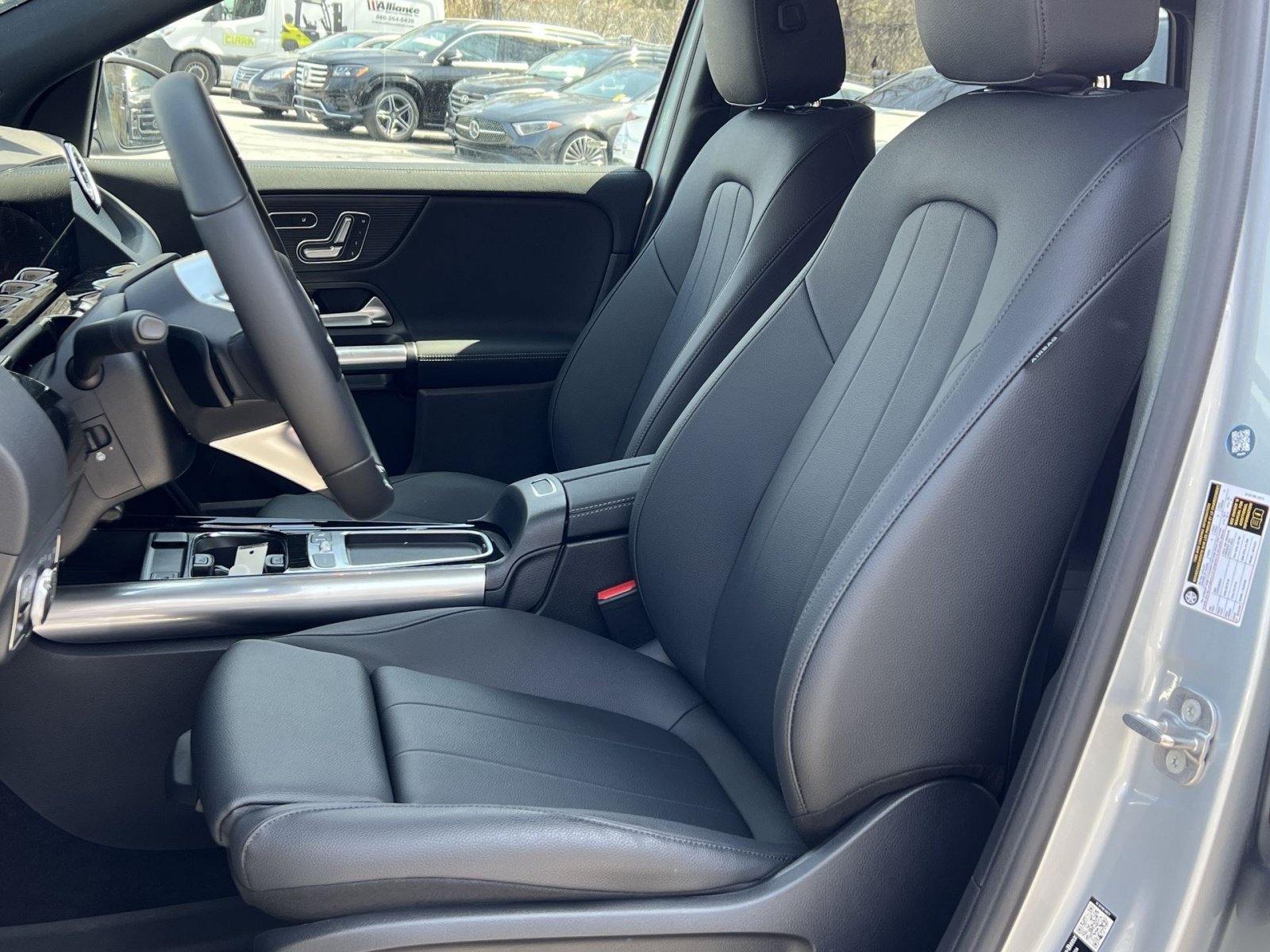 Used 2026 Mercedes-Benz GLA 250 4MATIC image 11