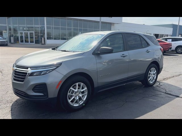 Certified 2024 Chevrolet Equinox LS w/ LS Convenience Package image 4