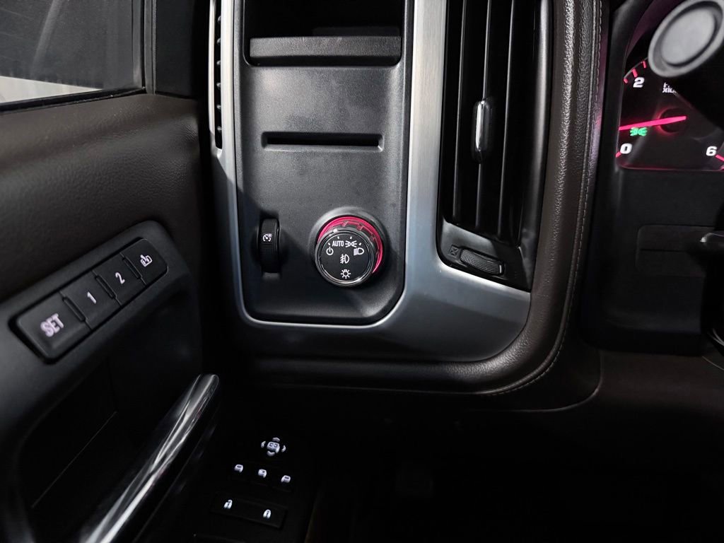 Used 2015 GMC Sierra 1500 SLT w/ SLT Crew Cab Value Package RWD image 22