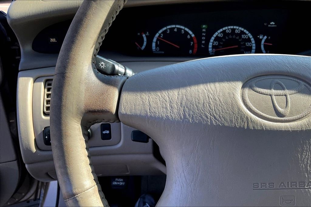 Used 2000 Toyota Avalon XL image 22