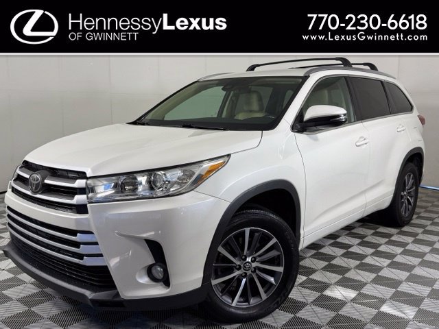 Used 2017 Toyota Highlander XLE w/ Carpet Mat Package