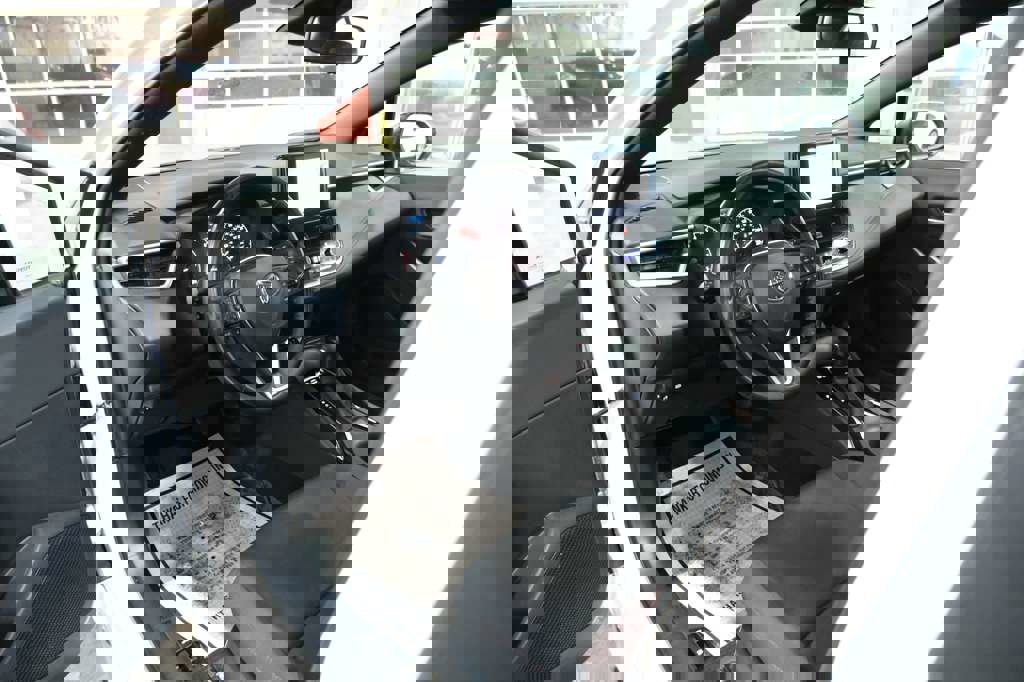 Used 2024 Toyota Corolla SE image 15