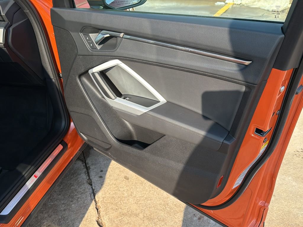 Used 2025 Audi Q3 2.0T Premium image 10