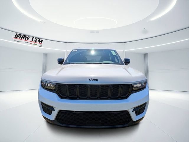 New 2025 Jeep Grand Cherokee Limited w/ Black Appearance Package image 7