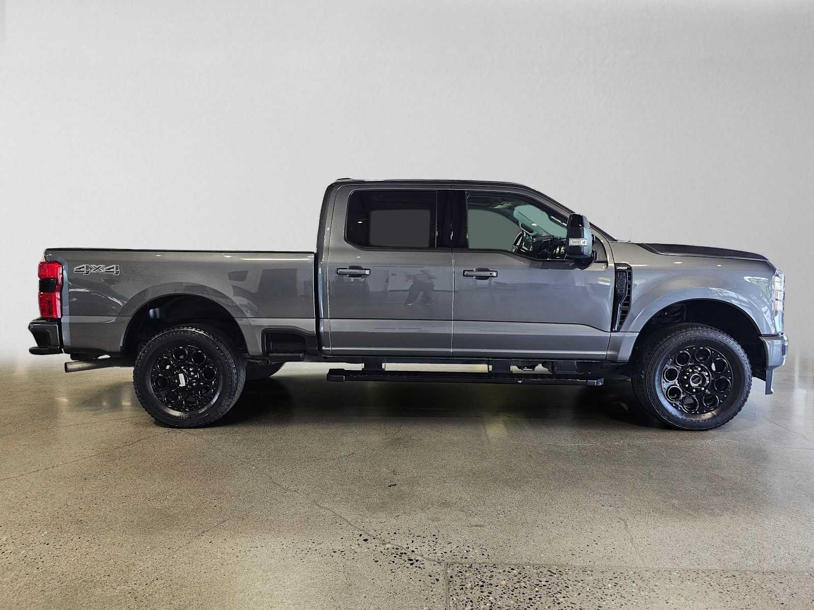 Used 2024 Ford F250 Lariat w/ Black Appearance Package AWD/4WD image 2
