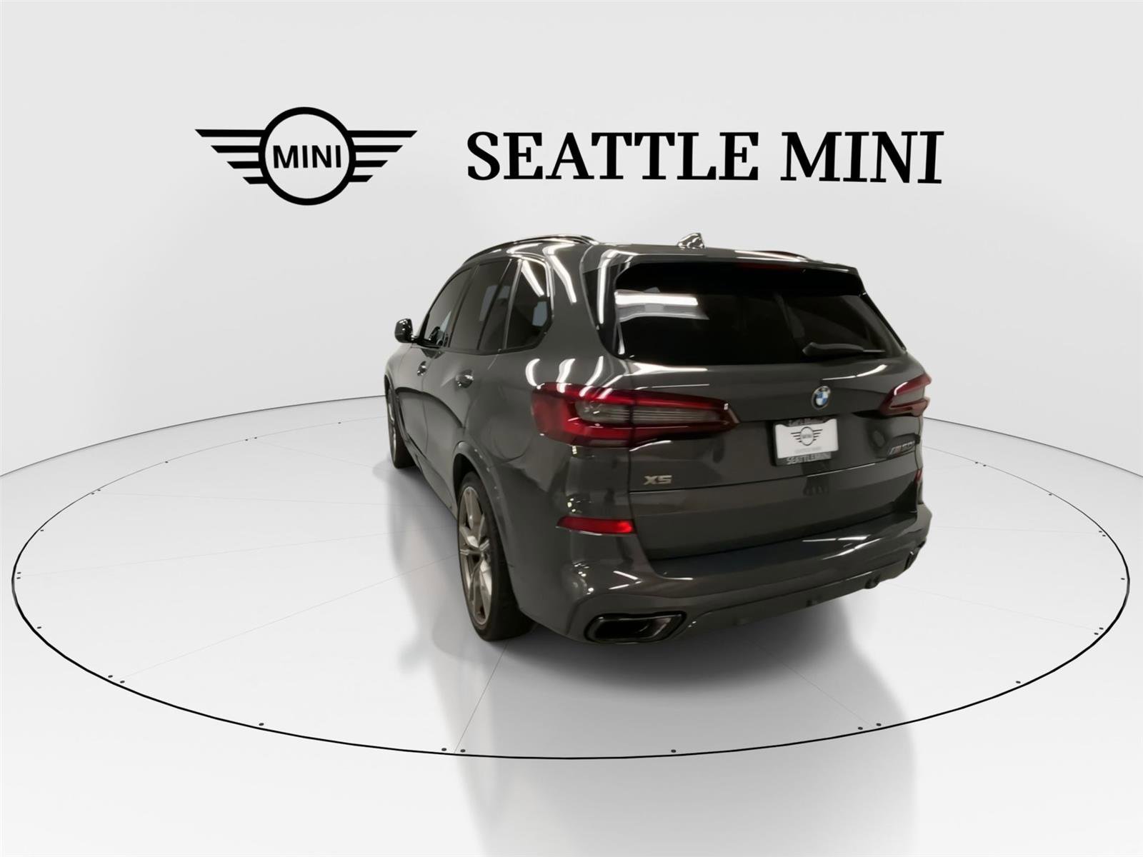 Used 2021 BMW X5 M50i w/ Executive Package image 9