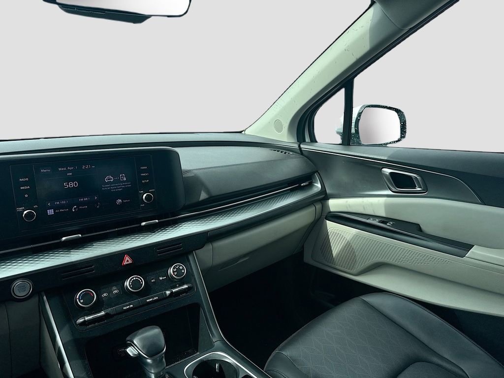 Certified 2022 Kia Carnival LX image 20