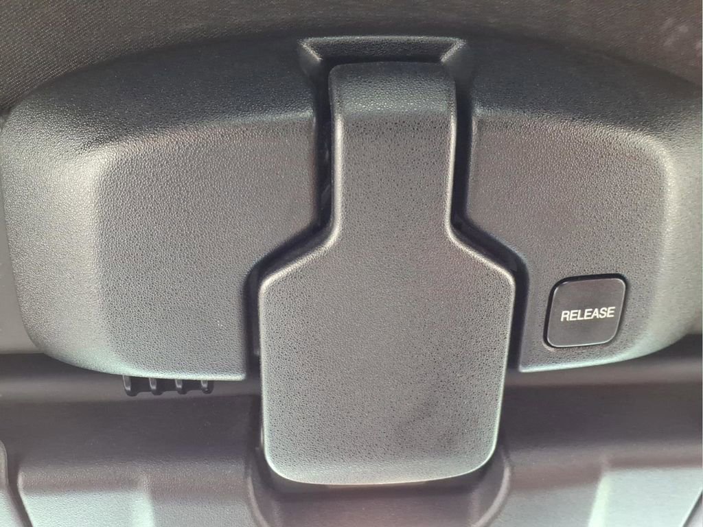 Used 2006 MAZDA MX-5 Miata Grand Touring image 24