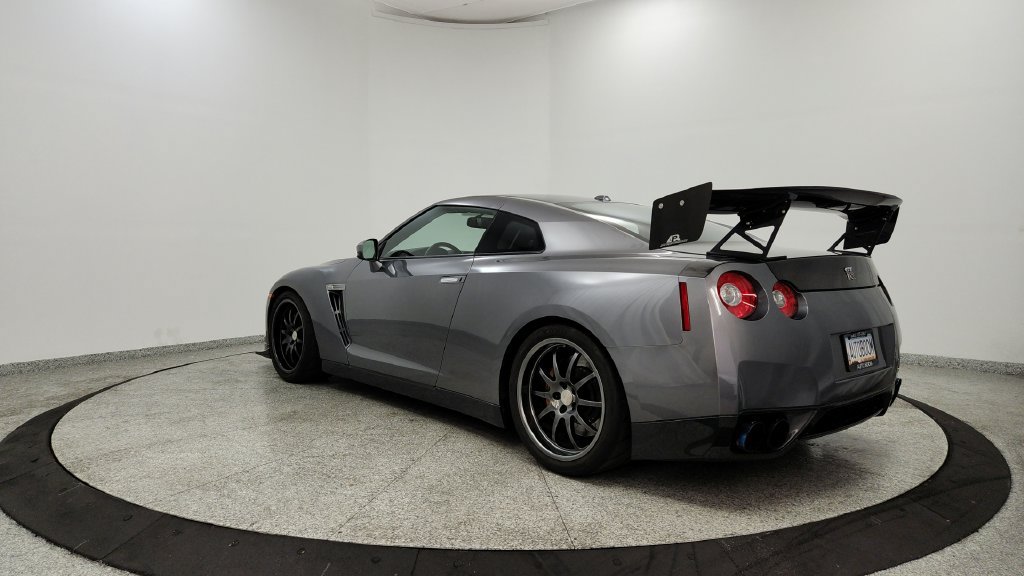Used 2011 Nissan GT-R Premium AWD/4WD image 10