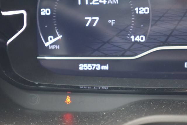 Used 2024 GMC Yukon Denali w/ Advanced Technology Package AWD/4WD image 29