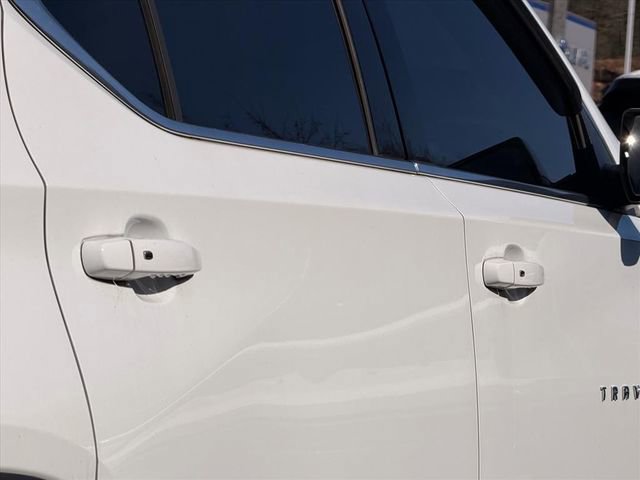 Used 2023 Chevrolet Traverse LT w/ LPO, Floor Liner Package image 21