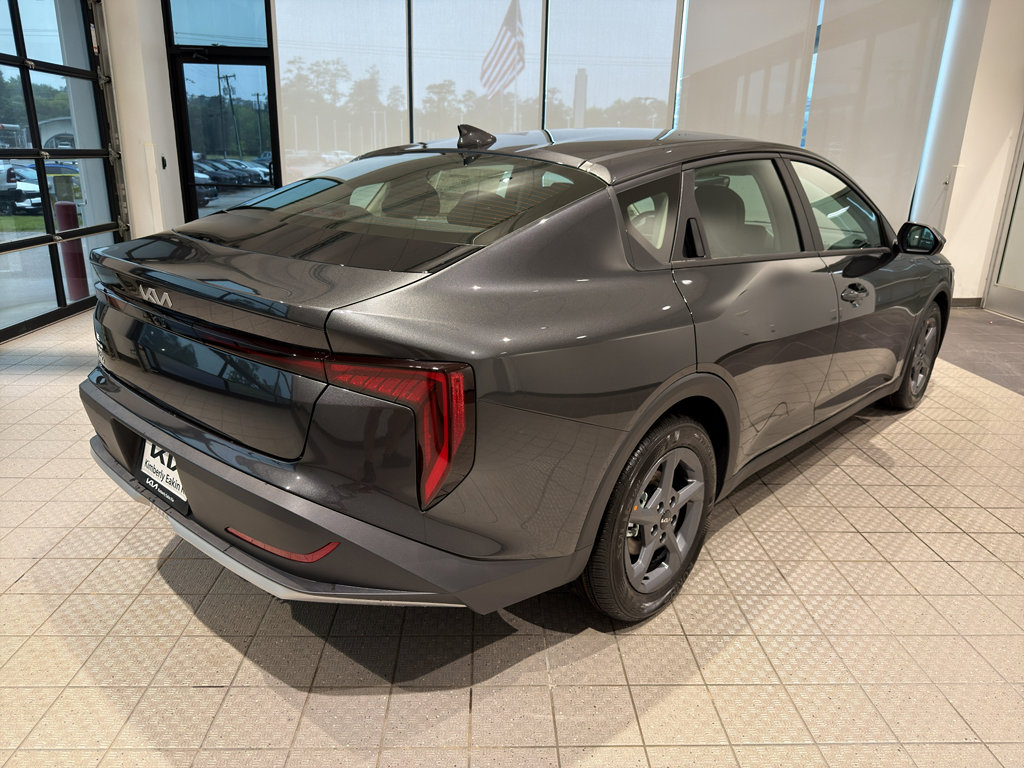 New 2026 Kia K4 FWD image 5