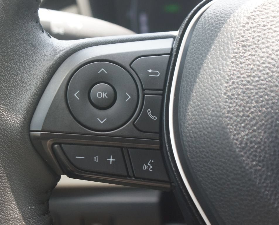 Used 2025 Toyota Corolla XLE FWD image 10