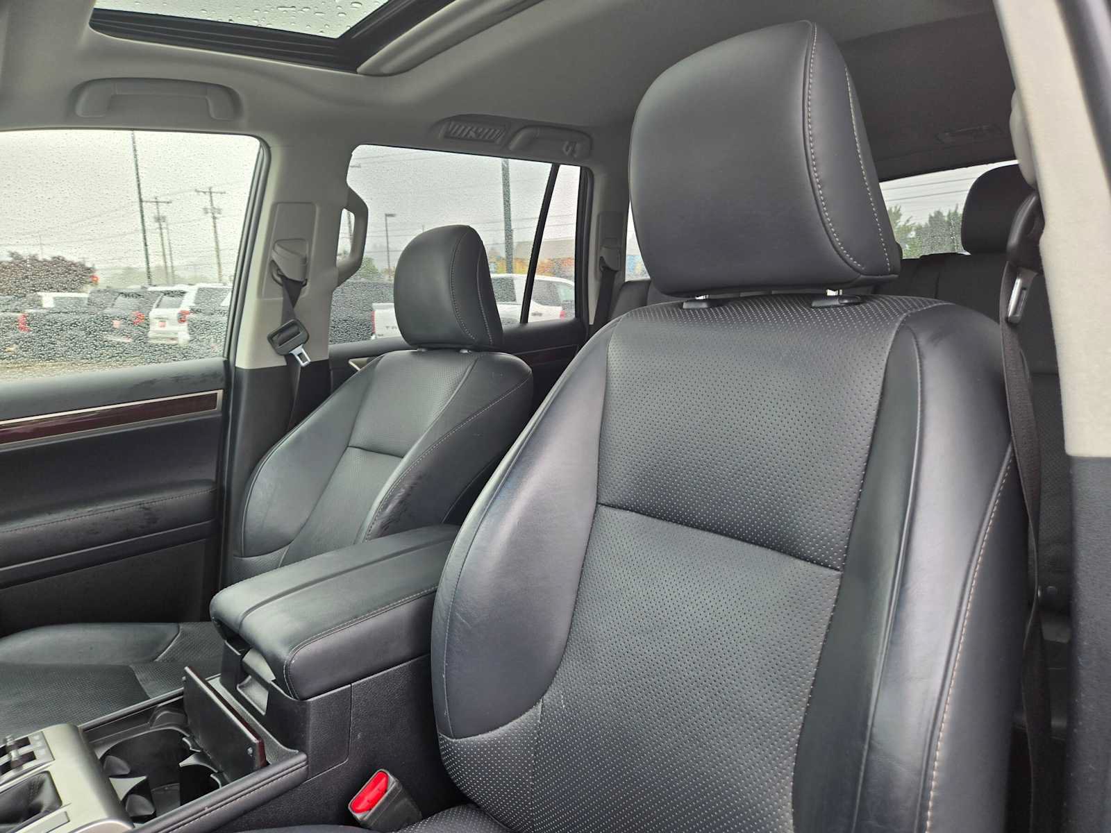 Used 2019 Lexus GX 460 Luxury AWD/4WD image 24