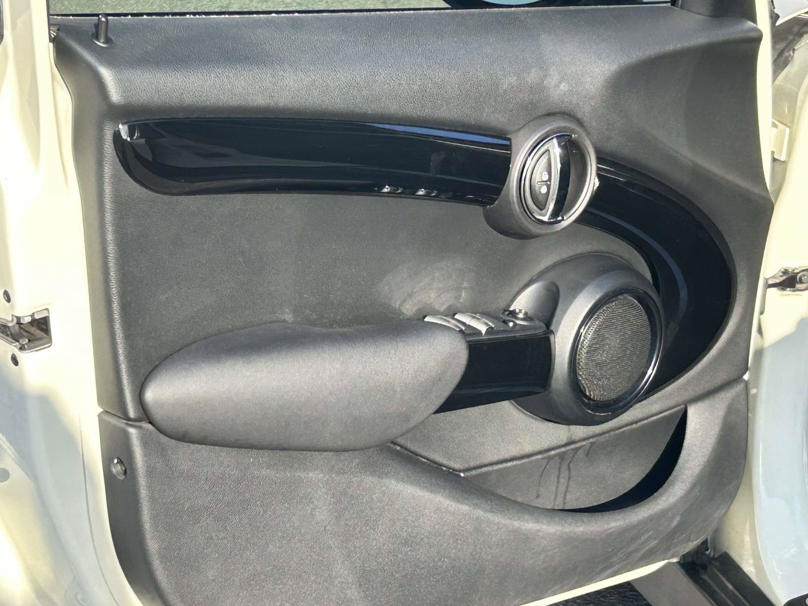 Used 2016 MINI Cooper S FWD image 18