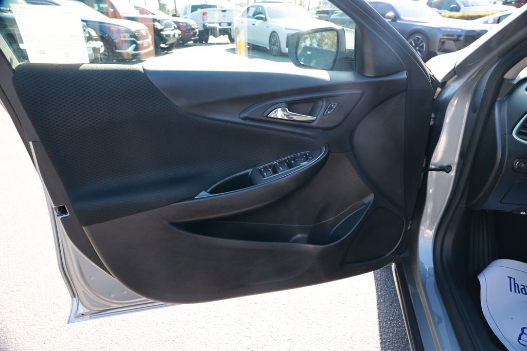 Used 2023 Chevrolet Malibu LT FWD image 16