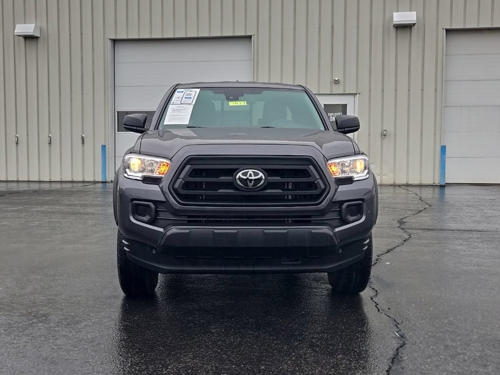 Used 2022 Toyota Tacoma SR w/ SX Package AWD/4WD image 2