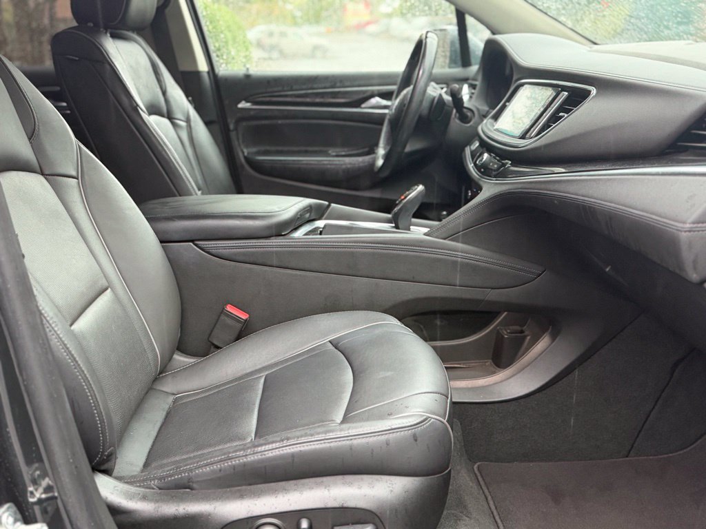 Used 2019 Buick Enclave Avenir w/ Avenir Technology Package FWD image 16