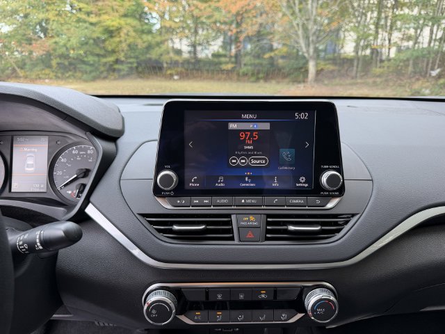Used 2025 Nissan Altima 2.5 S FWD image 19