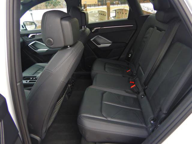 Used 2025 Audi Q3 2.0T Premium image 14