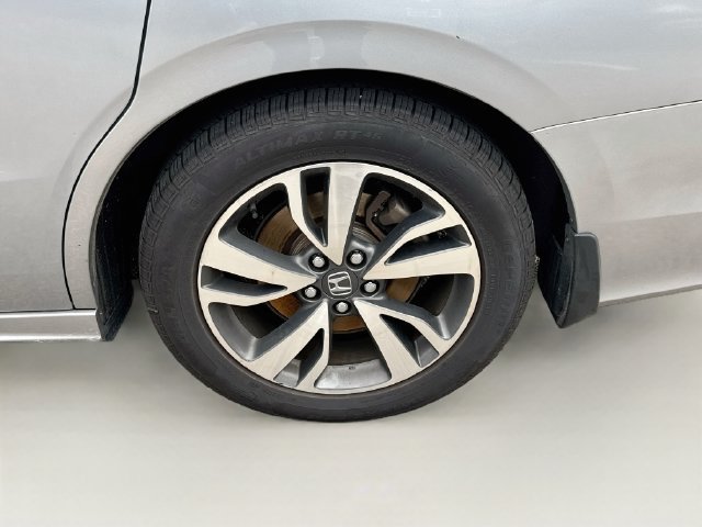 Certified 2024 Honda Odyssey Touring image 25