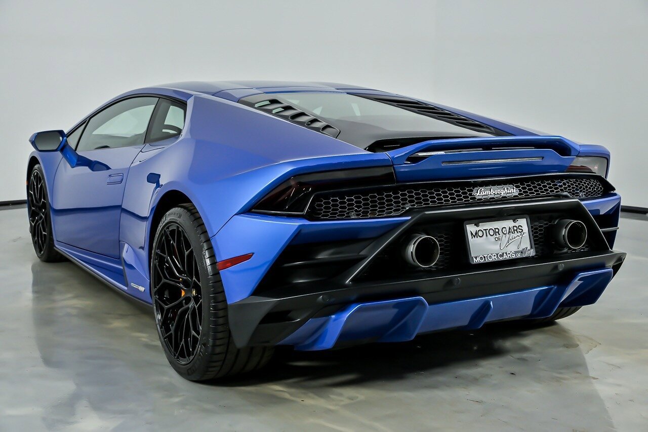Used 2020 Lamborghini Huracan EVO RWD image 10