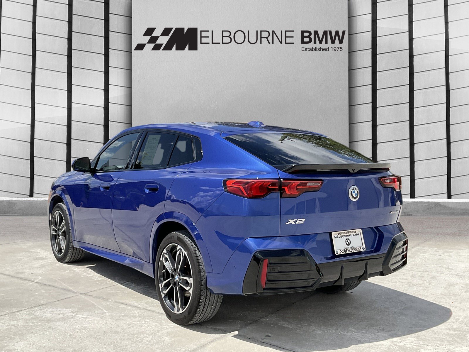 Used 2024 BMW X2 xDrive28i w/ M Sport Package AWD/4WD image 6